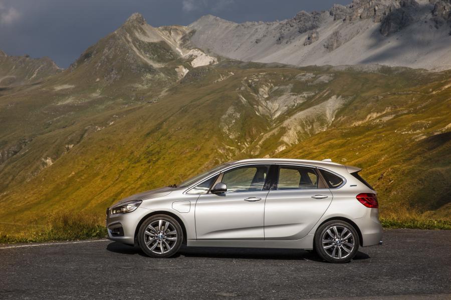  BMW 225xe Active Tourer (F45) 2016 года  (WW) (фото 6 из 50)